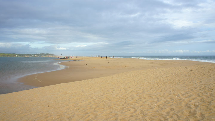 POOVAR BEACH